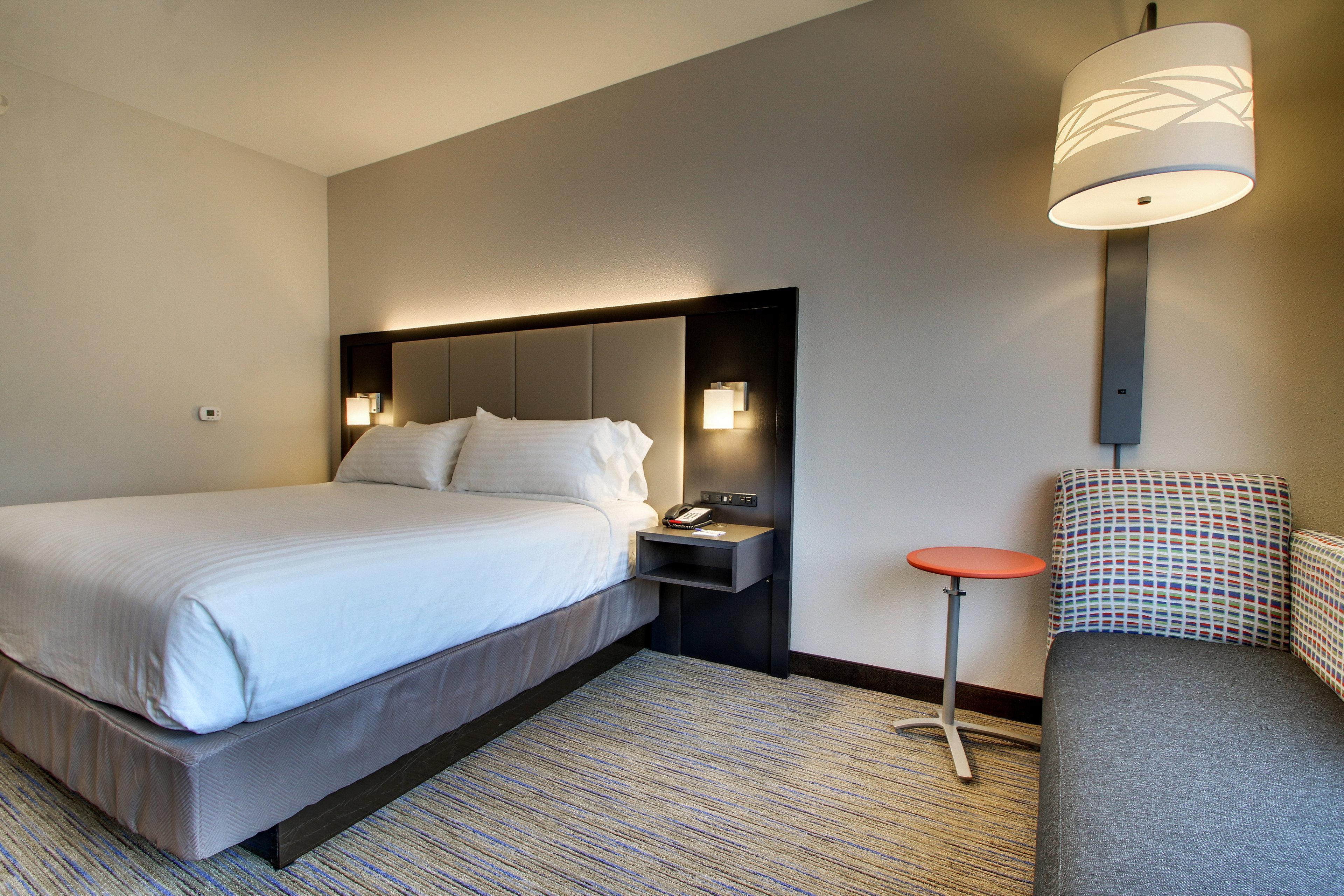 Express & - By Ihg