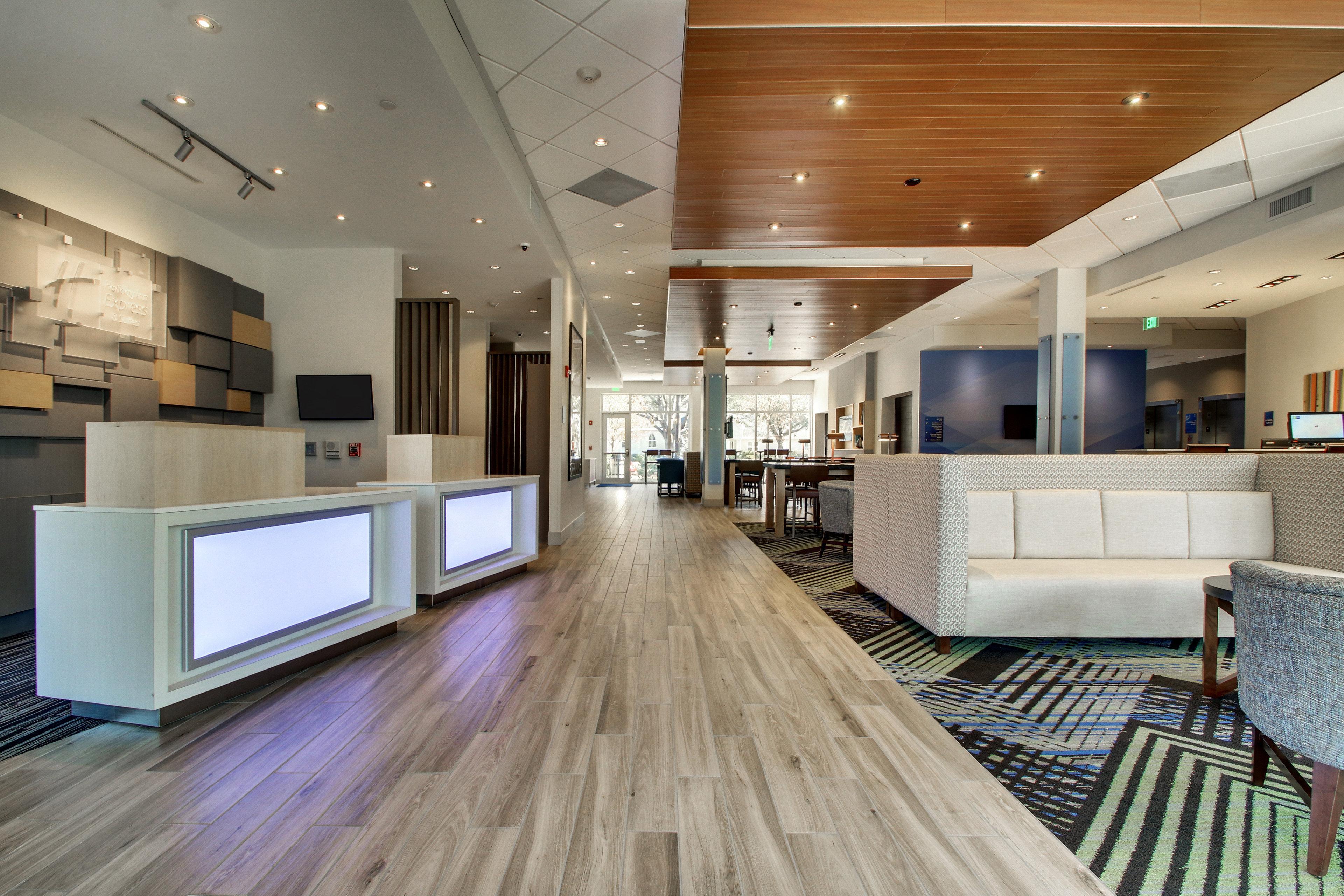 Express & - By Ihg Hotel 3*